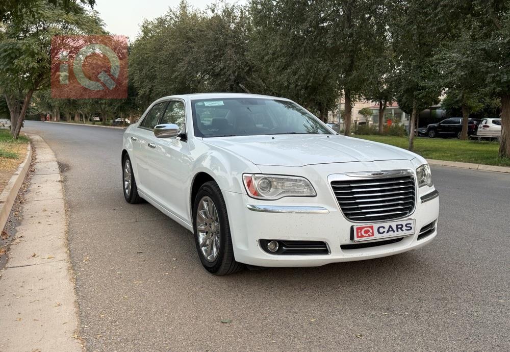 كرايسلر 300